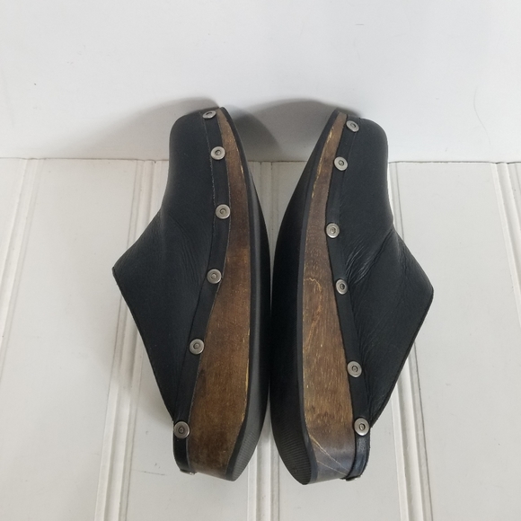 Canyon River Blues Leather Clogs - Picture 6 of 16